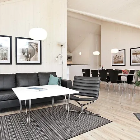 With Private Sauna And Terrace * Großenbrode